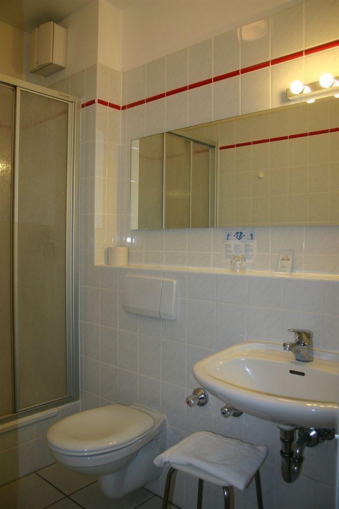 פרנקפורט Hotel Niederrad חדר תמונה